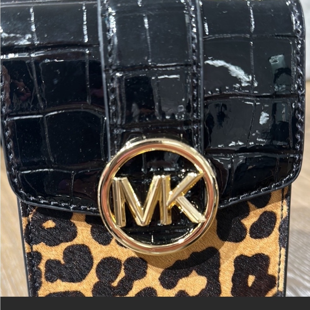 MICHAEL KORS
Carmen SM Printed Calf Hair and
Crocodile Embossed Faux Leather Bag - Picture 4 of 11